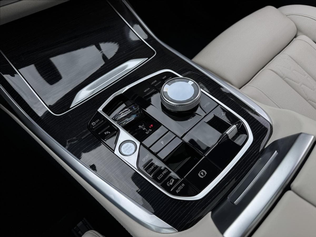 2024 BMW X7 - 19