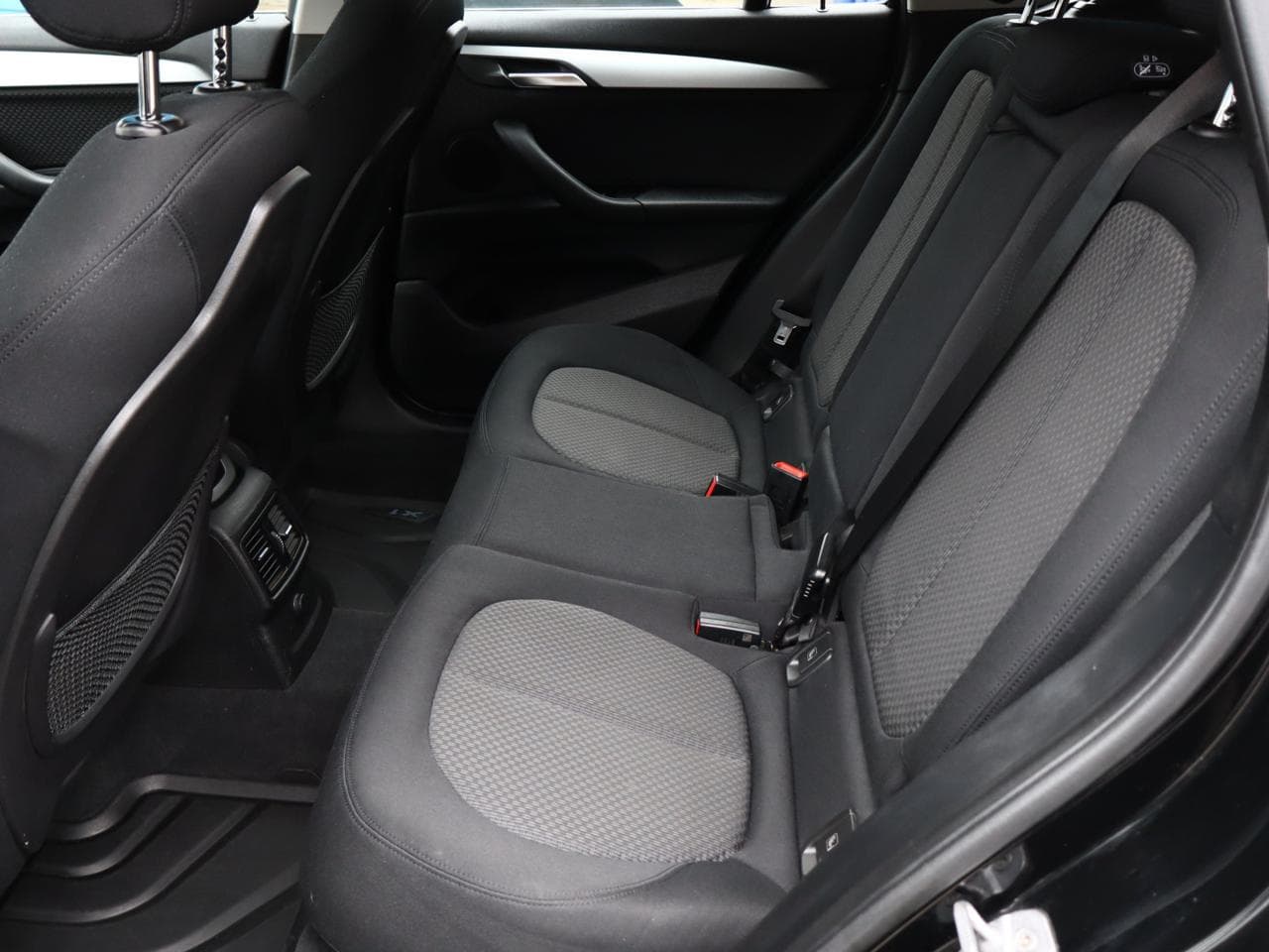 2016 BMW X1 - 21