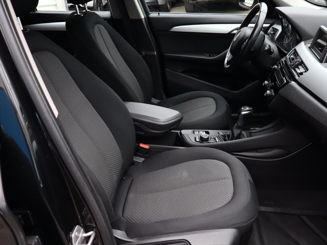 2016 BMW X1 - 16