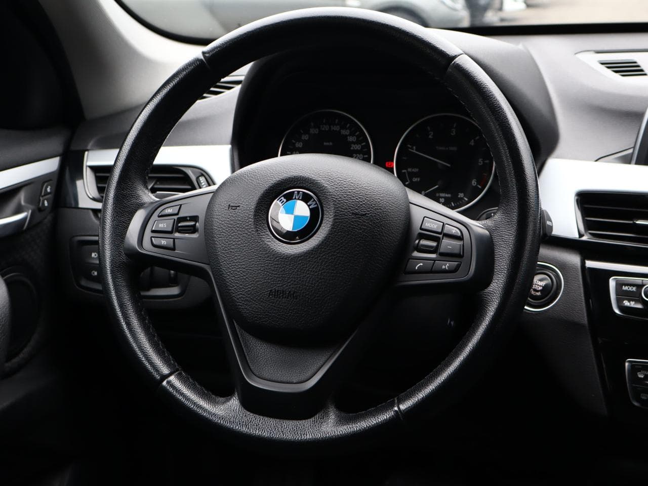 2016 BMW X1 - 32