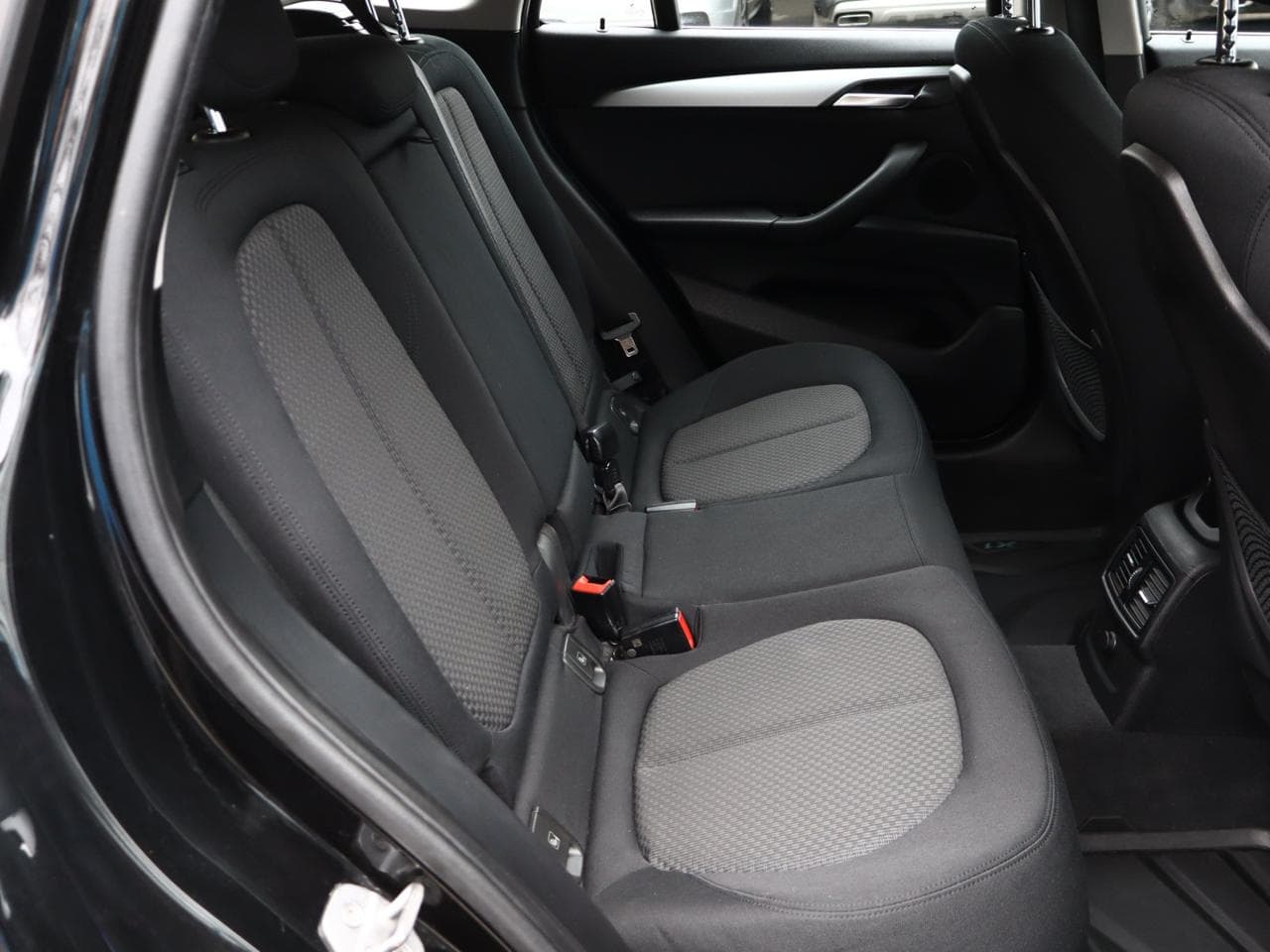 2016 BMW X1 - 18