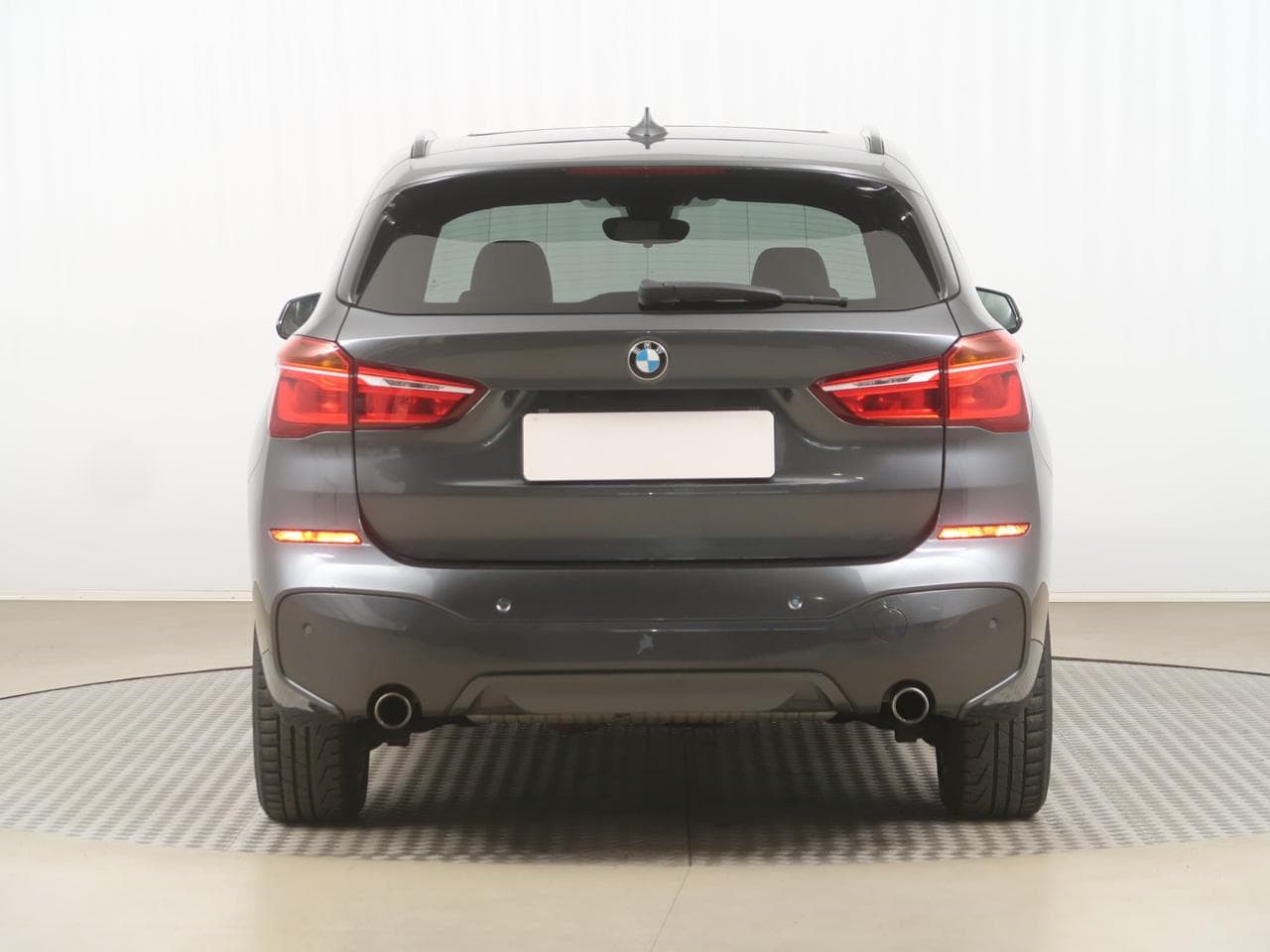 2016 BMW X1 - 6