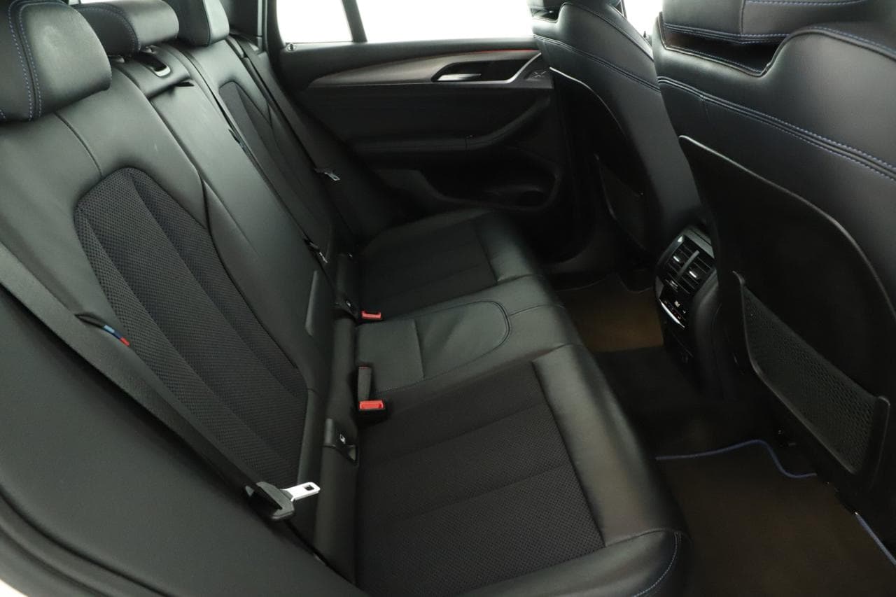 2018 BMW X3 - 11