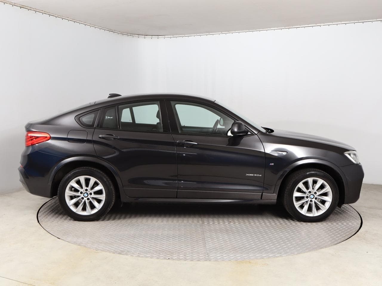 2018 BMW X4 - 8
