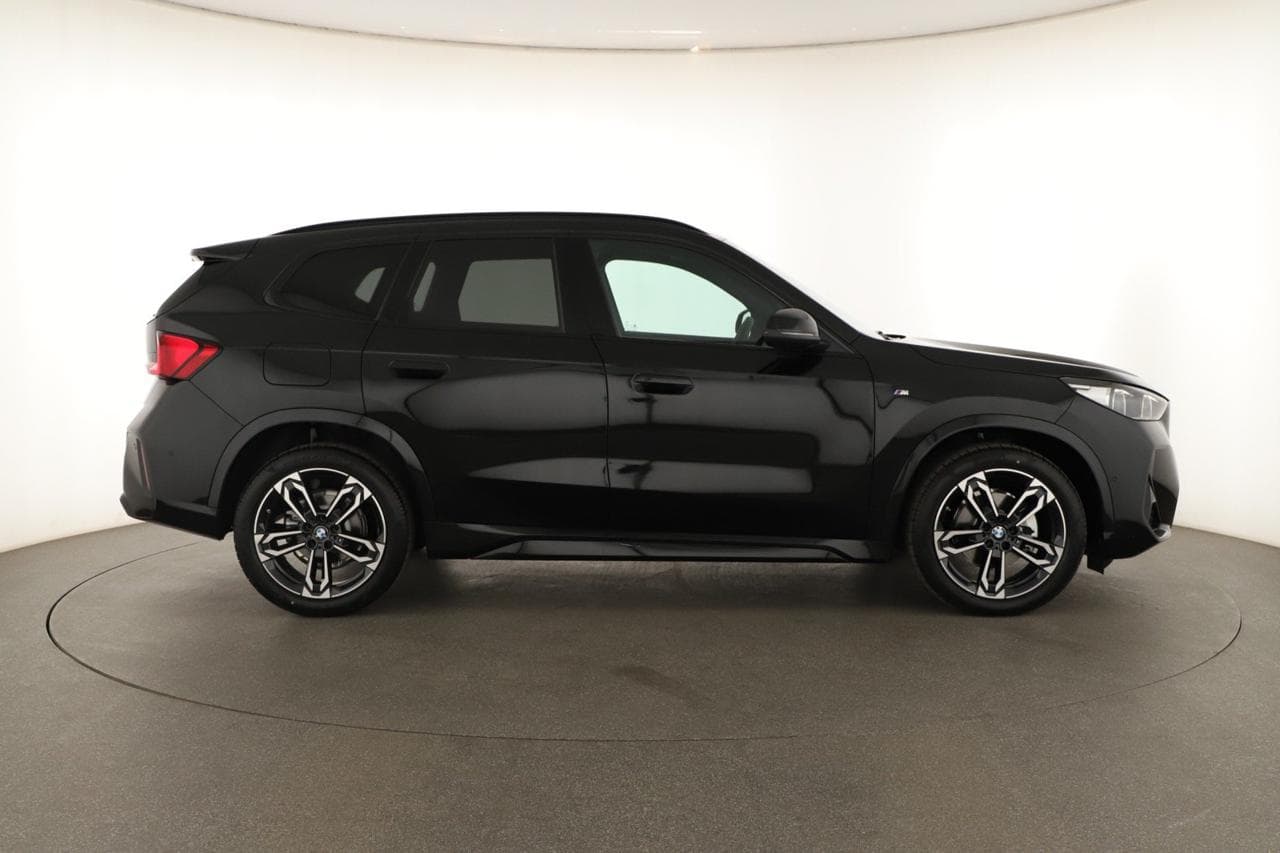 2025 BMW X1 - 8