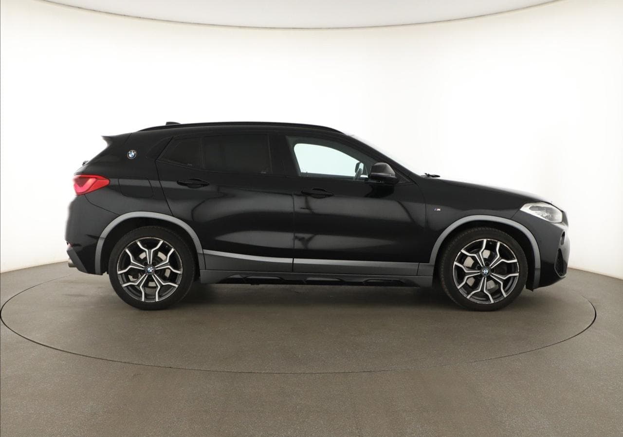 2019 BMW X2 - 10