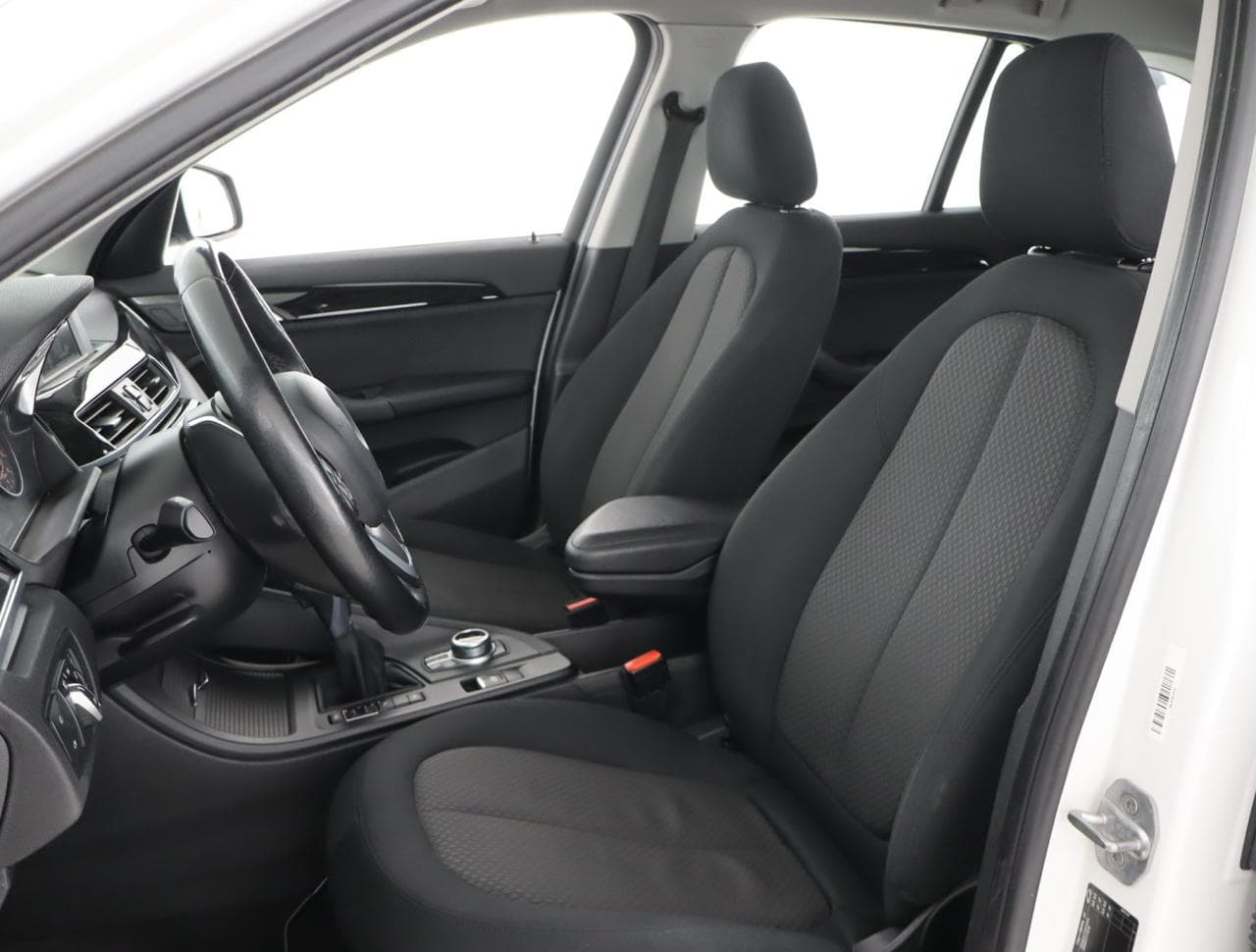 2016 BMW X1 - 16