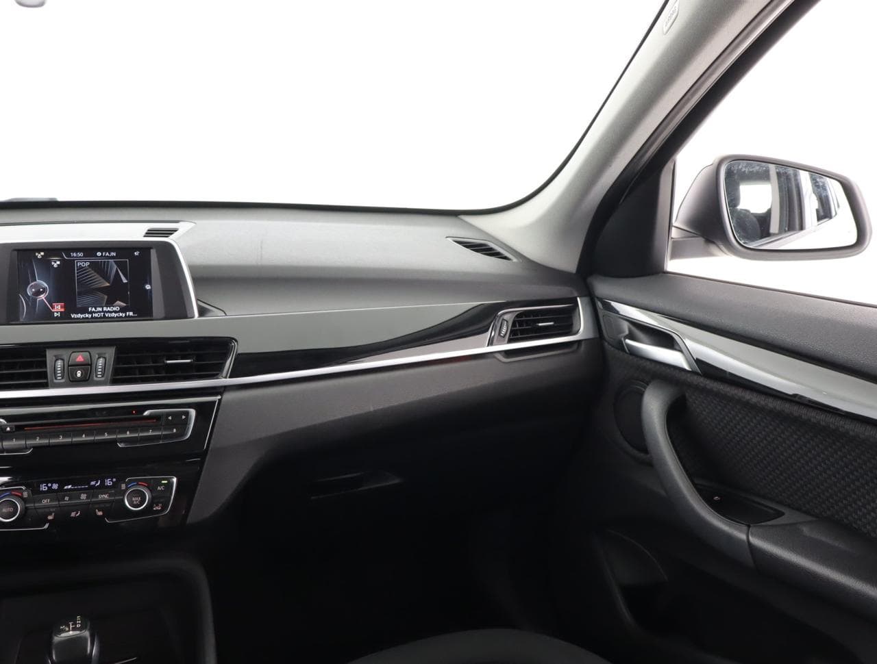 2016 BMW X1 - 11