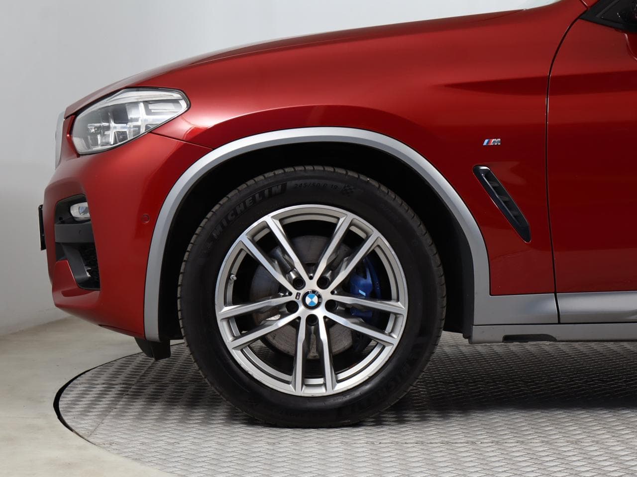 2019 BMW X4 - 32