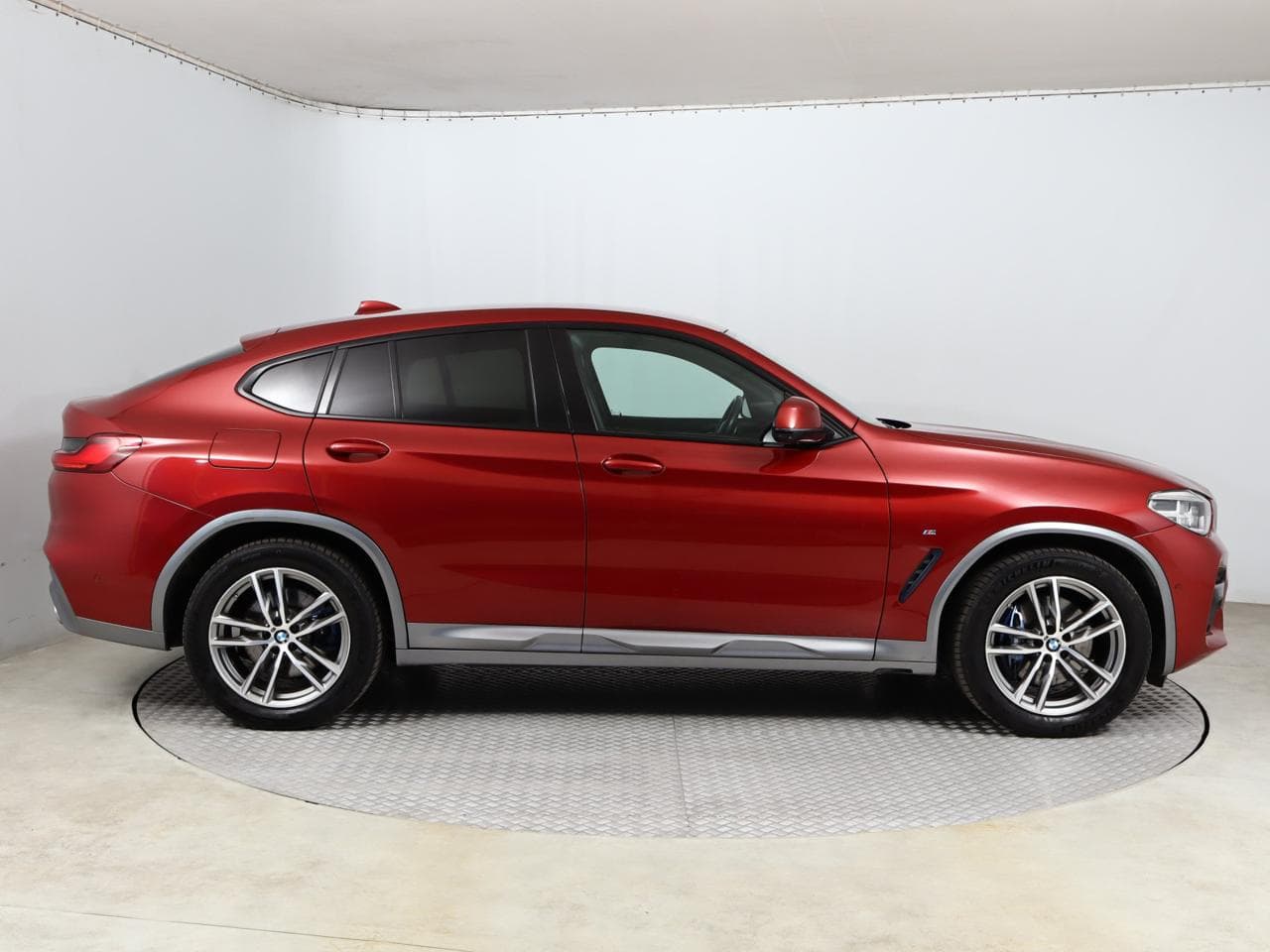 2019 BMW X4 - 10