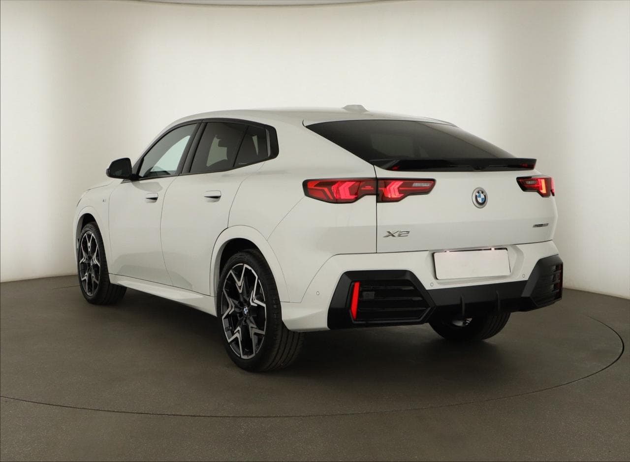 2025 BMW X2 - 8
