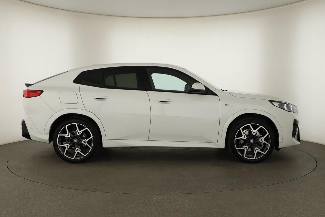 2025 BMW X2 - 14