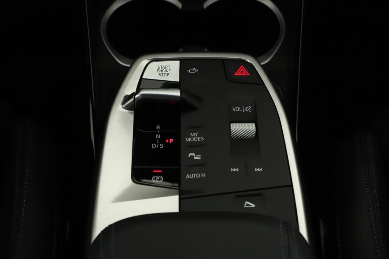 2025 BMW X2 - 33