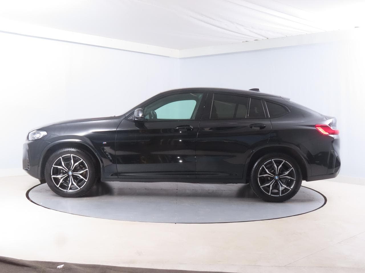 2023 BMW X4 - 6