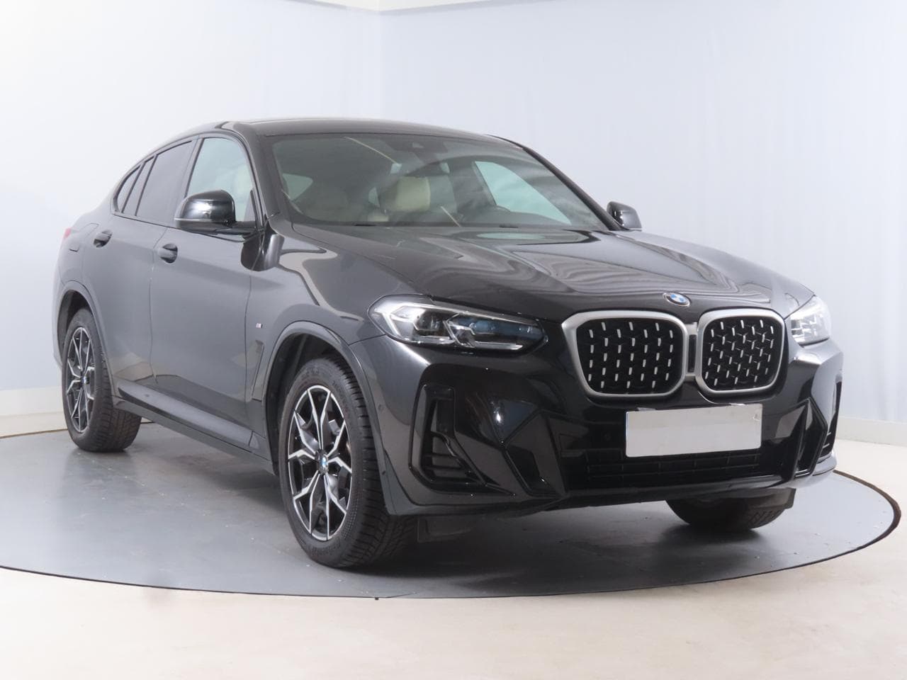 2023 BMW X4