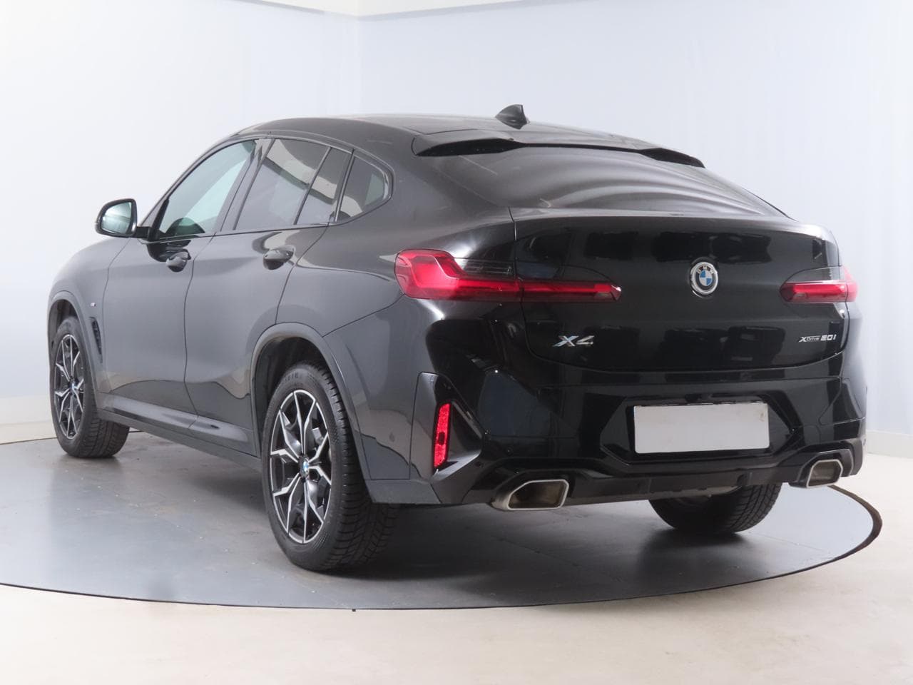 2023 BMW X4 - 8