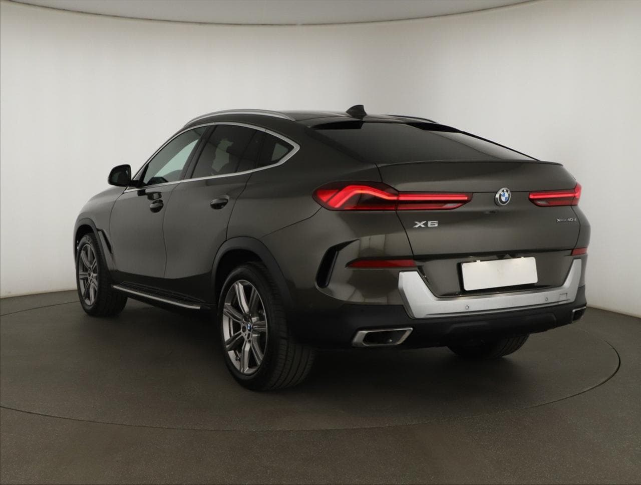 2022 BMW X6 - 5