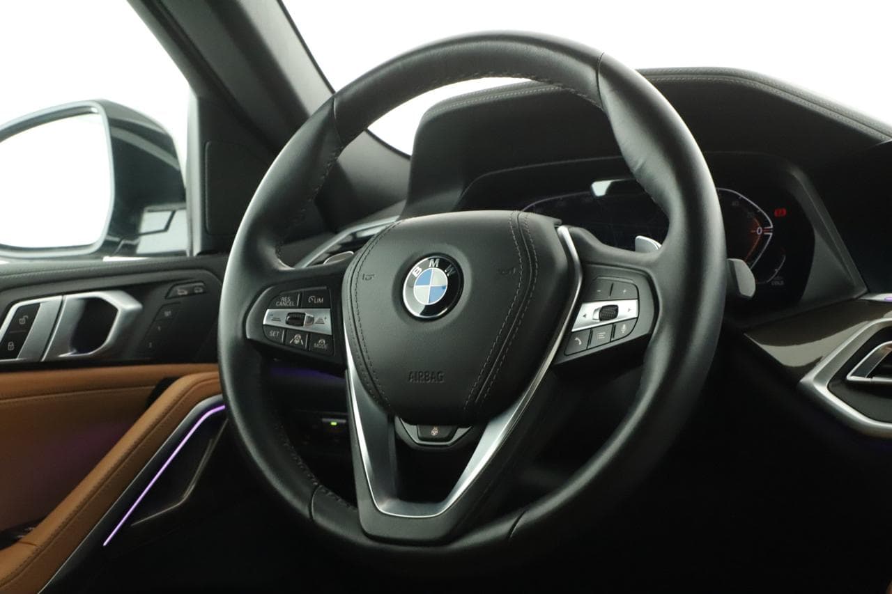 2022 BMW X6 - 14