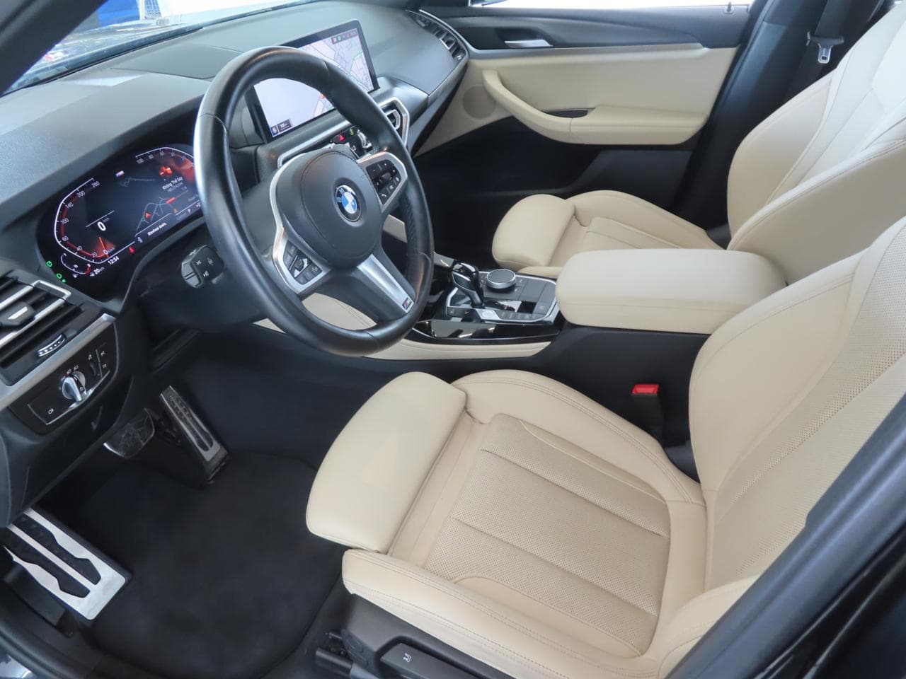 2023 BMW X4 - 29