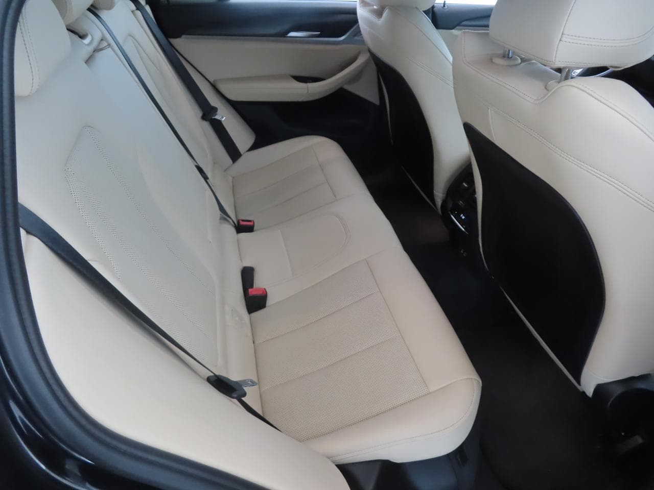 2023 BMW X4 - 23