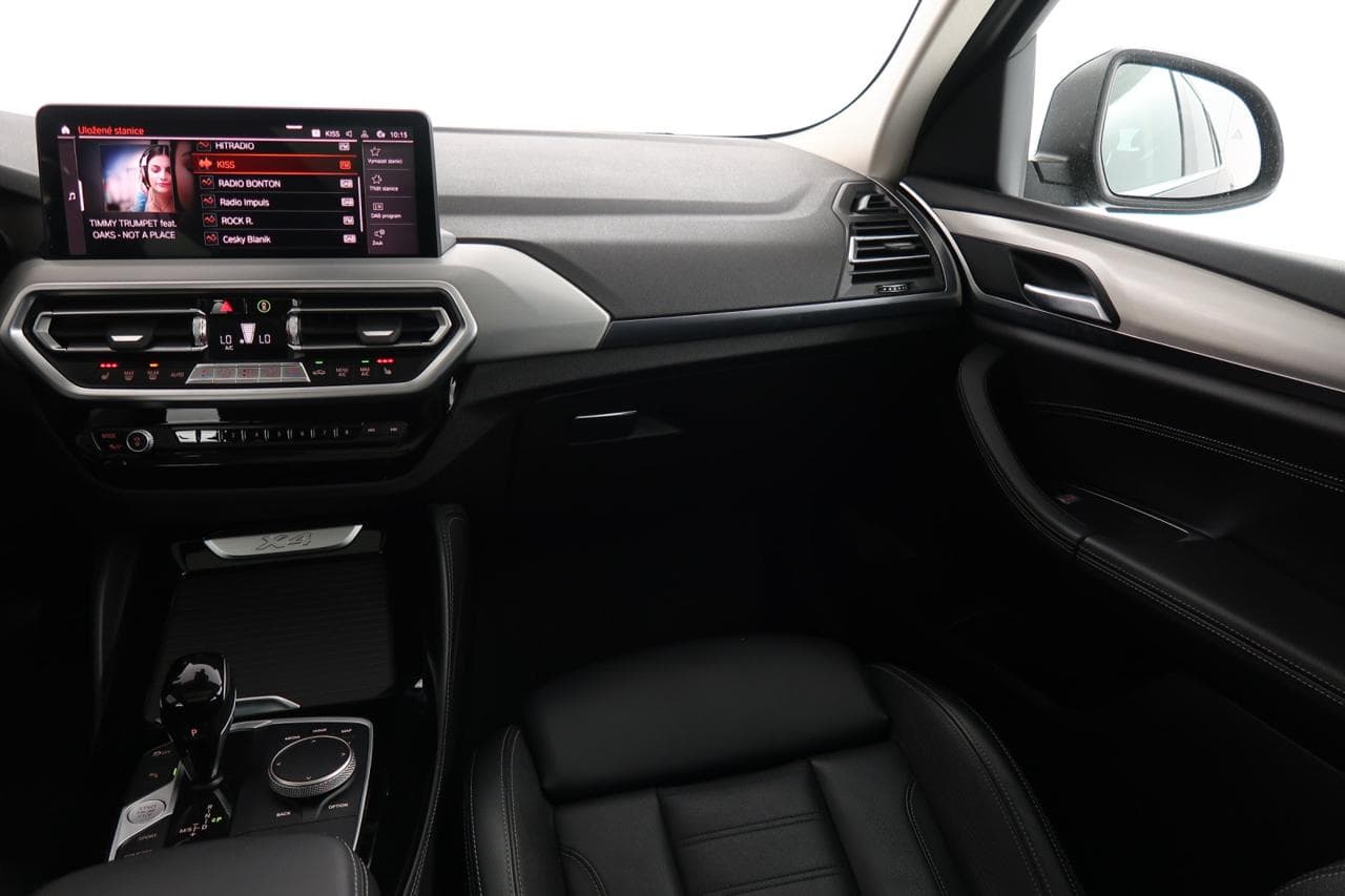 2023 BMW X4 - 11