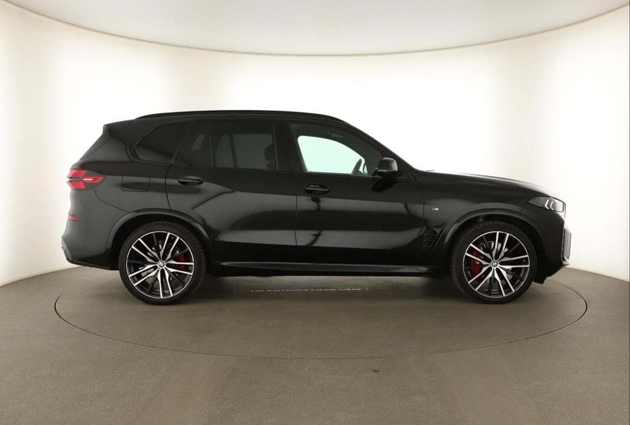 2024 BMW X5 - 12
