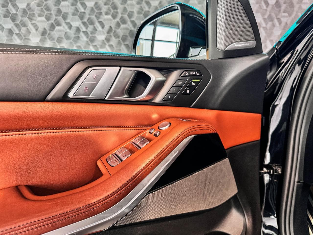 2021 BMW X7 - 25