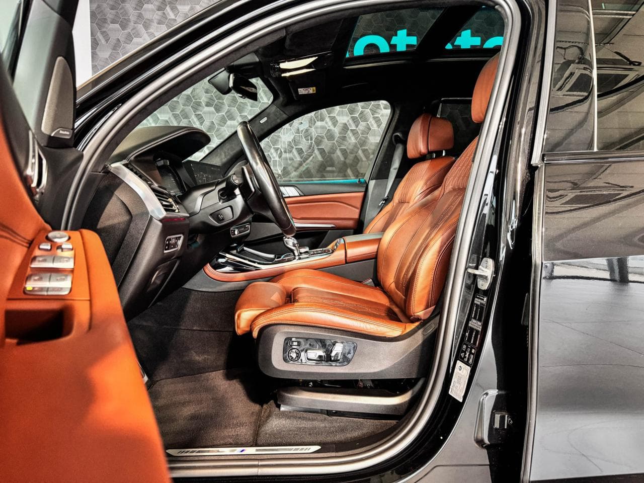 2021 BMW X7 - 13