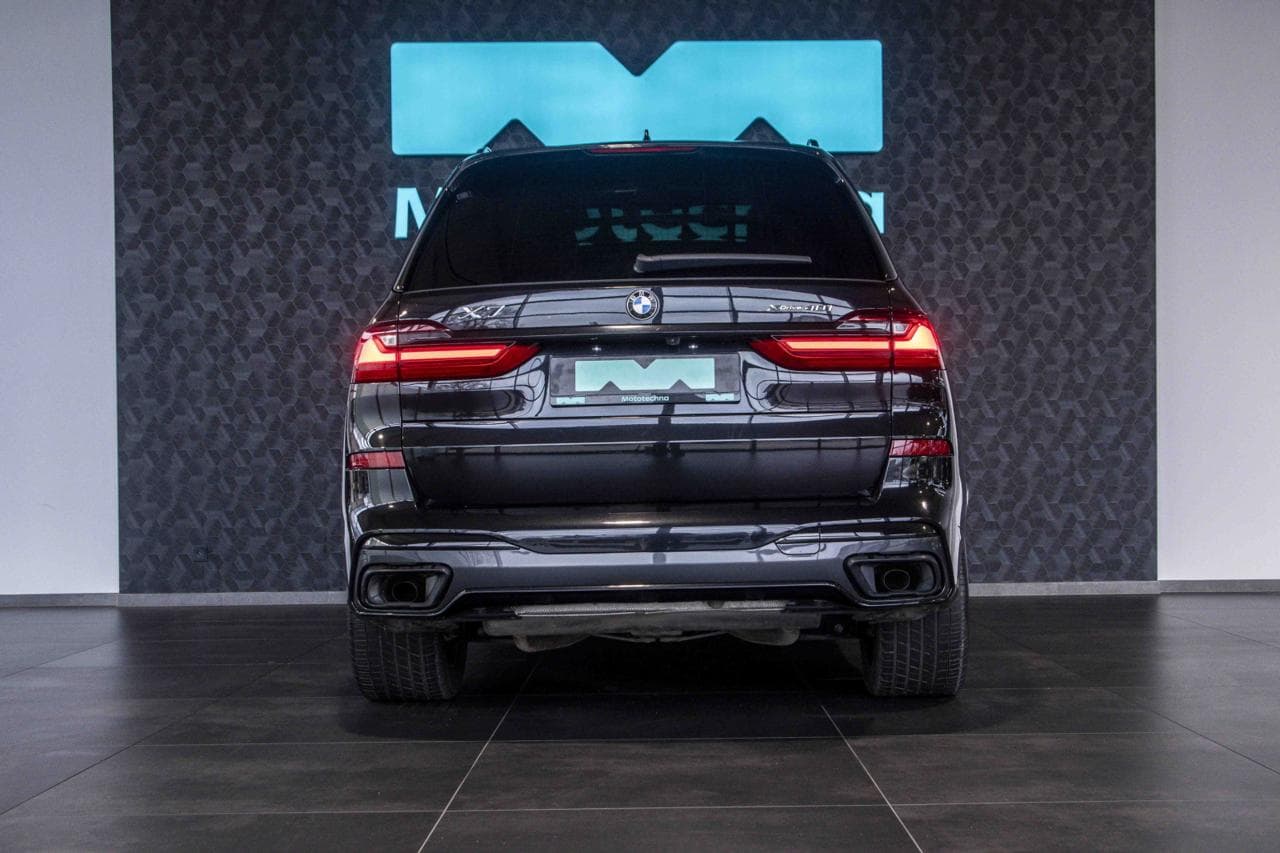 2021 BMW X7 - 6