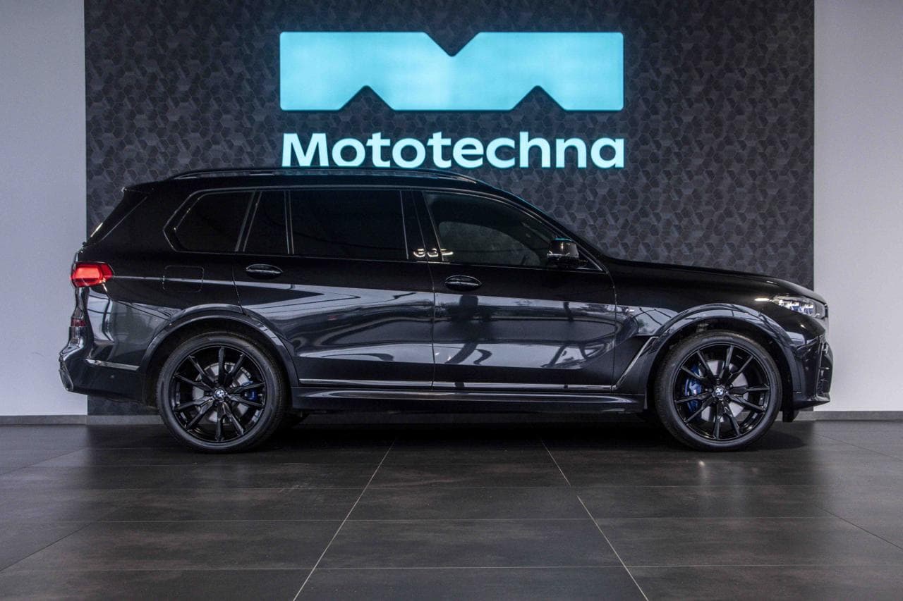 2021 BMW X7 - 9