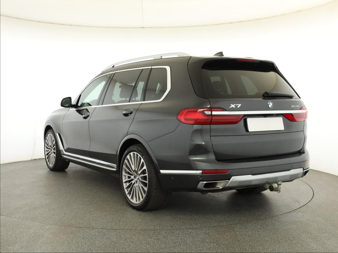 2020 BMW X7 - 5