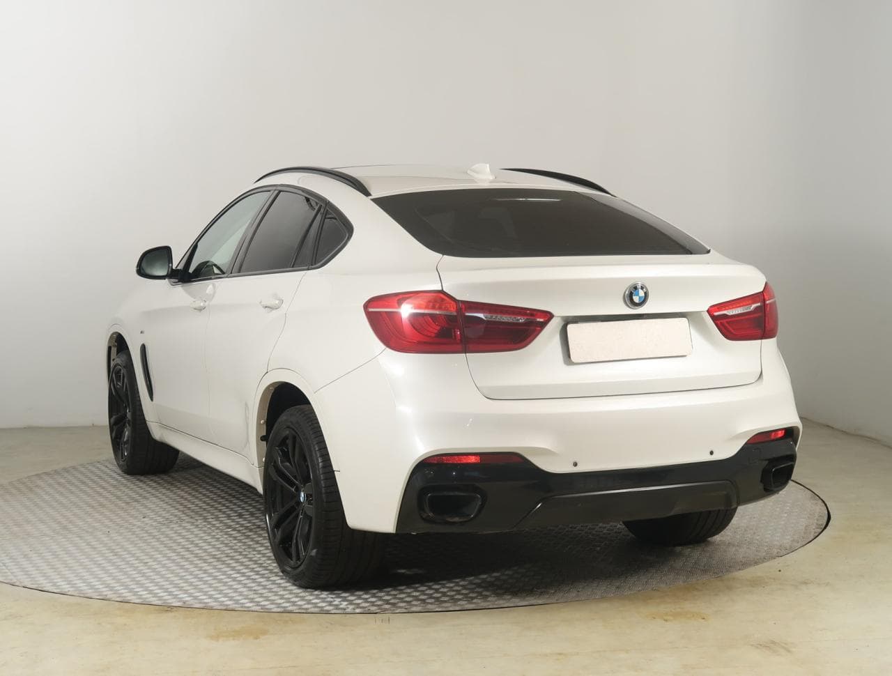 2018 BMW X6 - 5