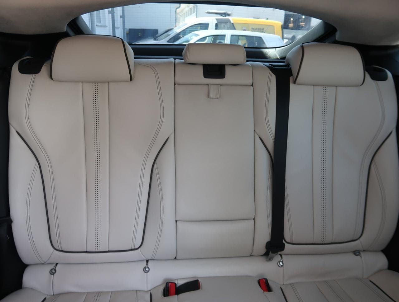 2018 BMW X6 - 14