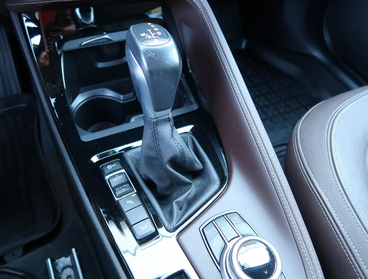 2016 BMW X1 - 33
