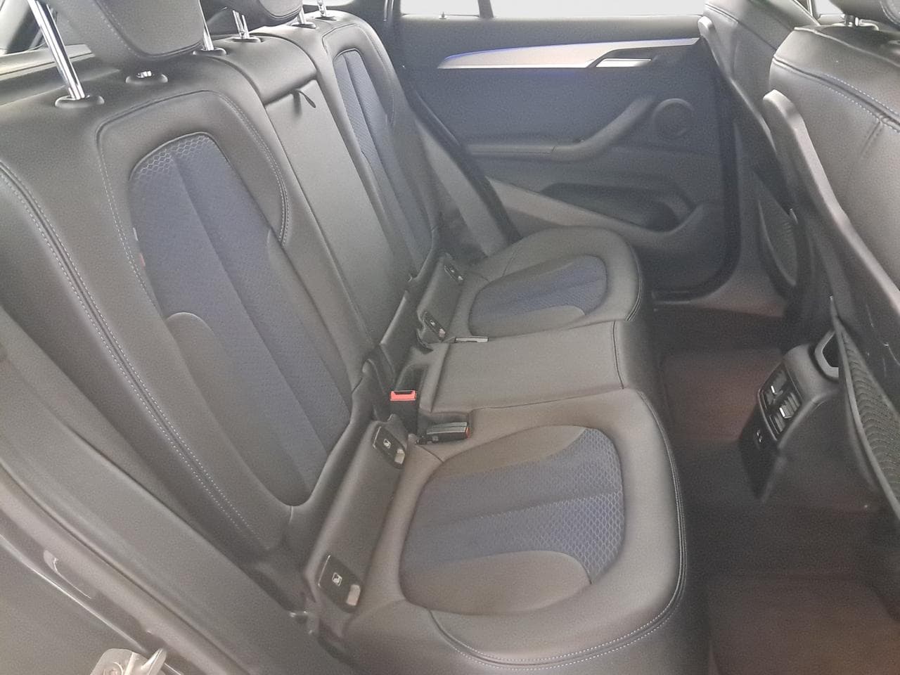 2019 BMW X1 - 26