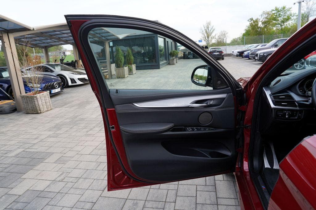 2015 BMW X6 - 16