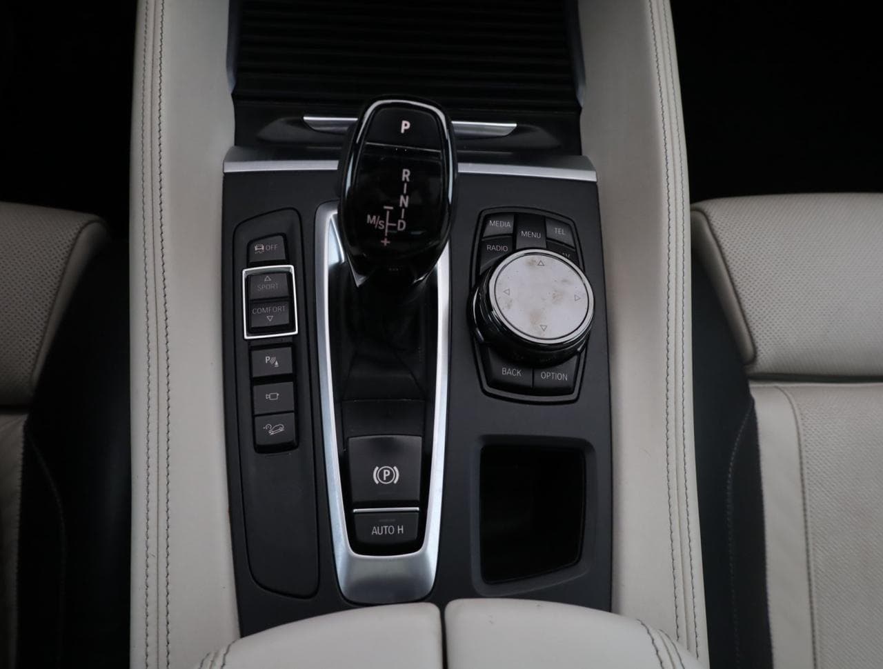 2016 BMW X6 - 30
