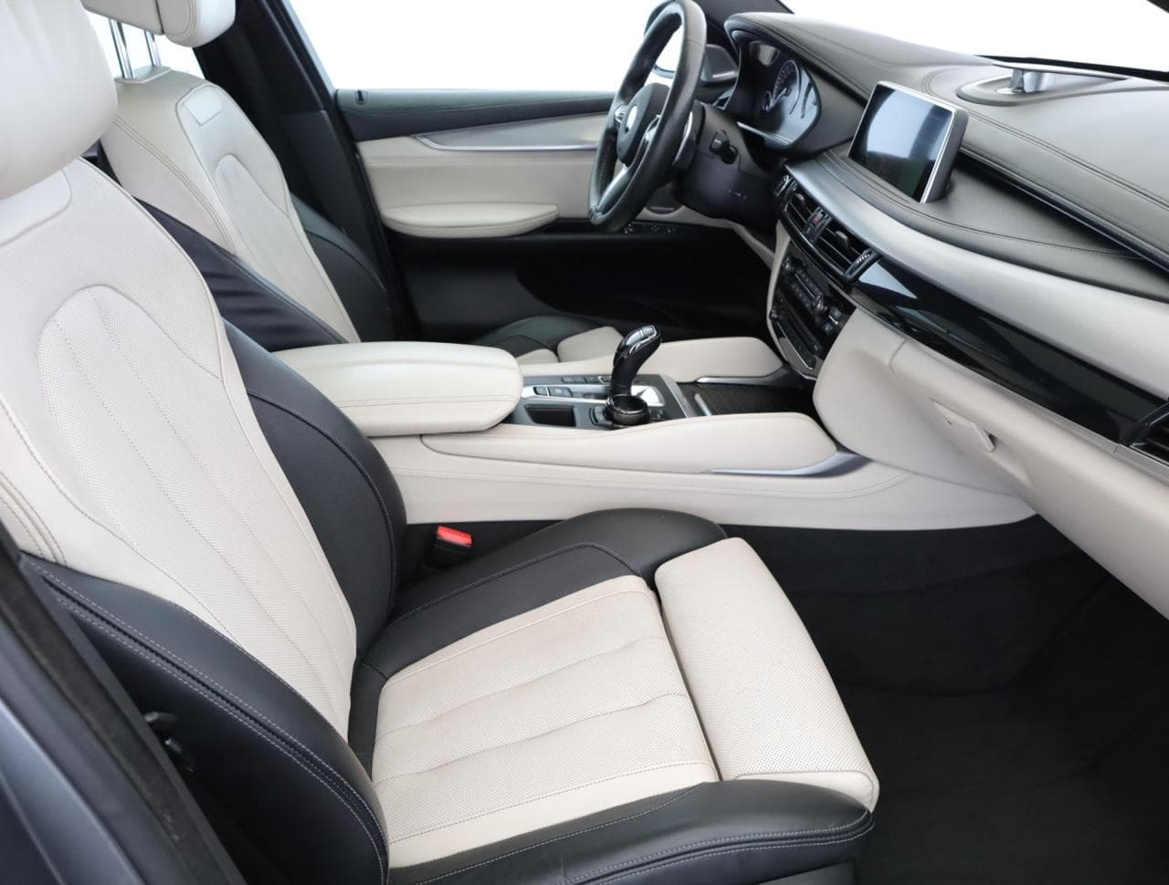 2016 BMW X6 - 18