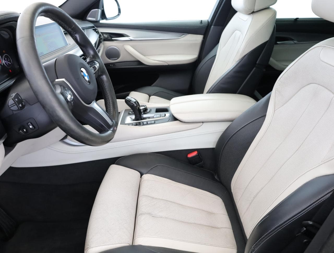2016 BMW X6 - 23
