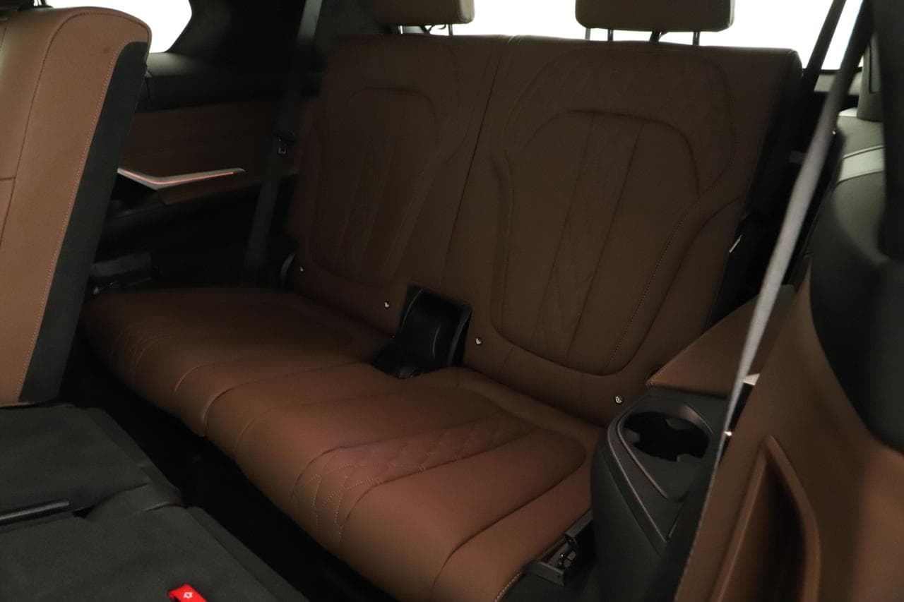 2022 BMW X7 - 11