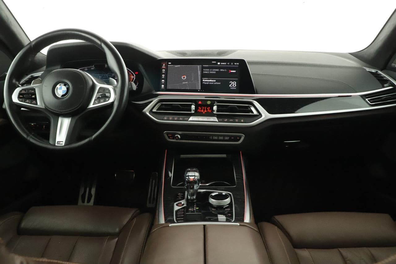 2022 BMW X7 - 9