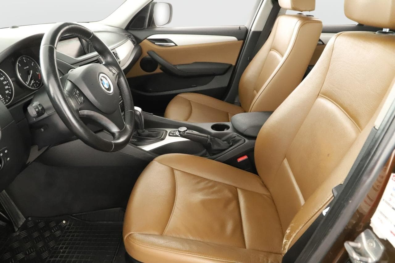 2010 BMW X1 - 11