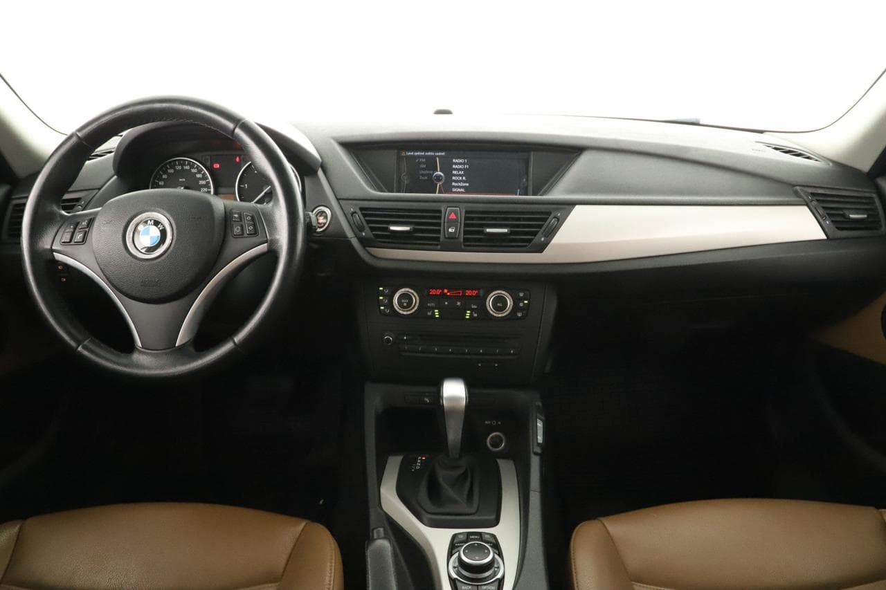 2010 BMW X1 - 8