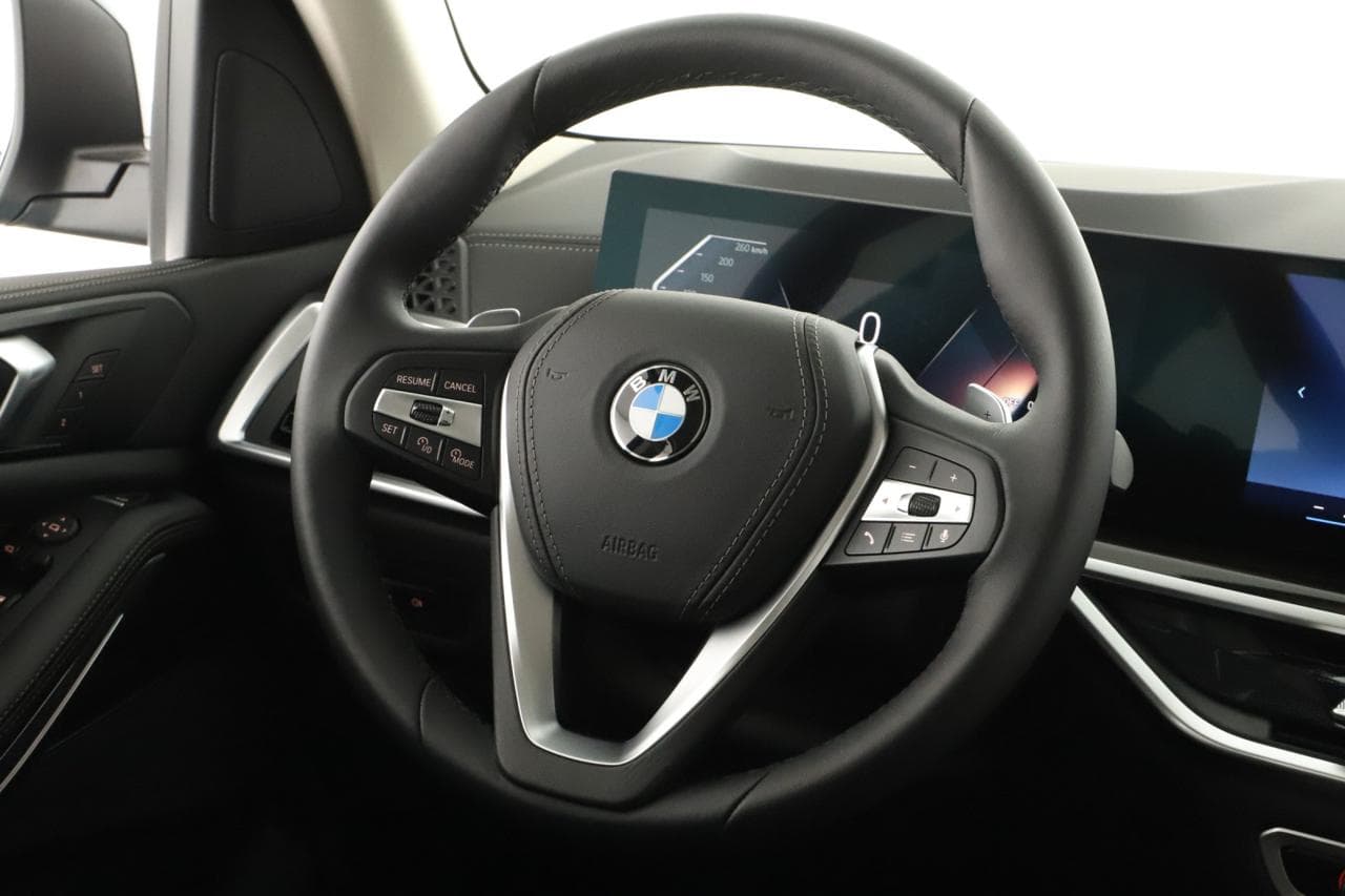 2025 BMW X5 - 14