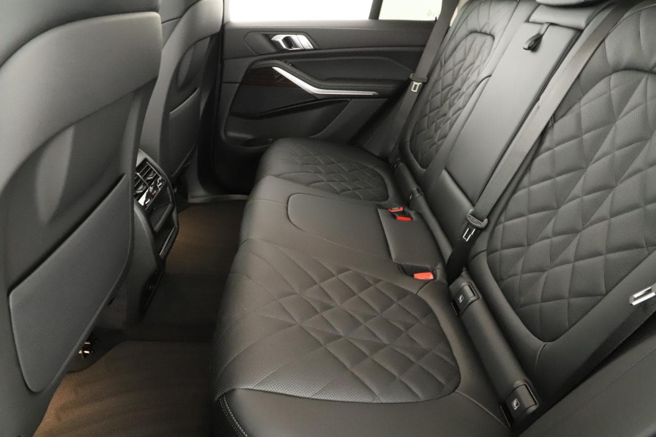 2025 BMW X5 - 12