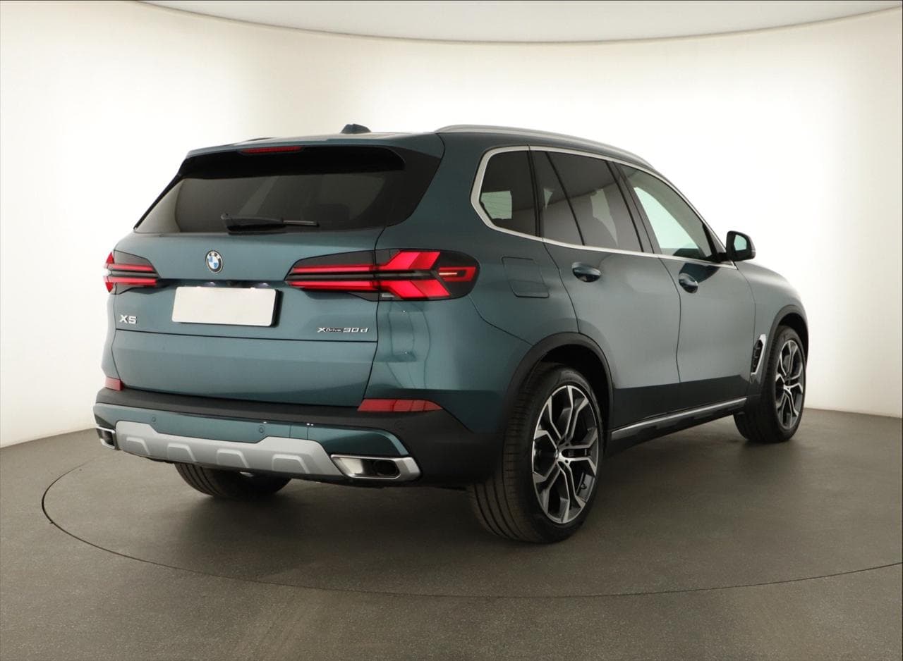 2025 BMW X5 - 7