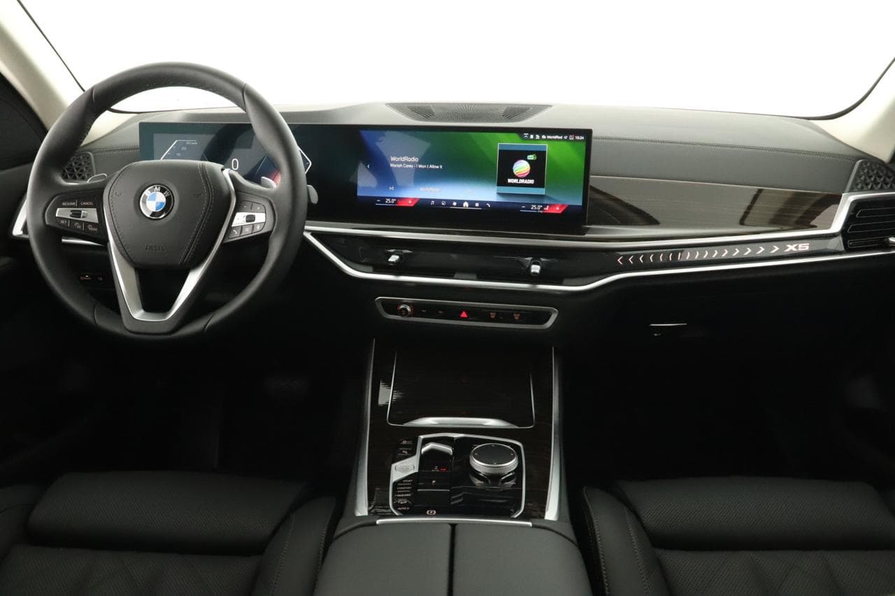 2025 BMW X5 - 9