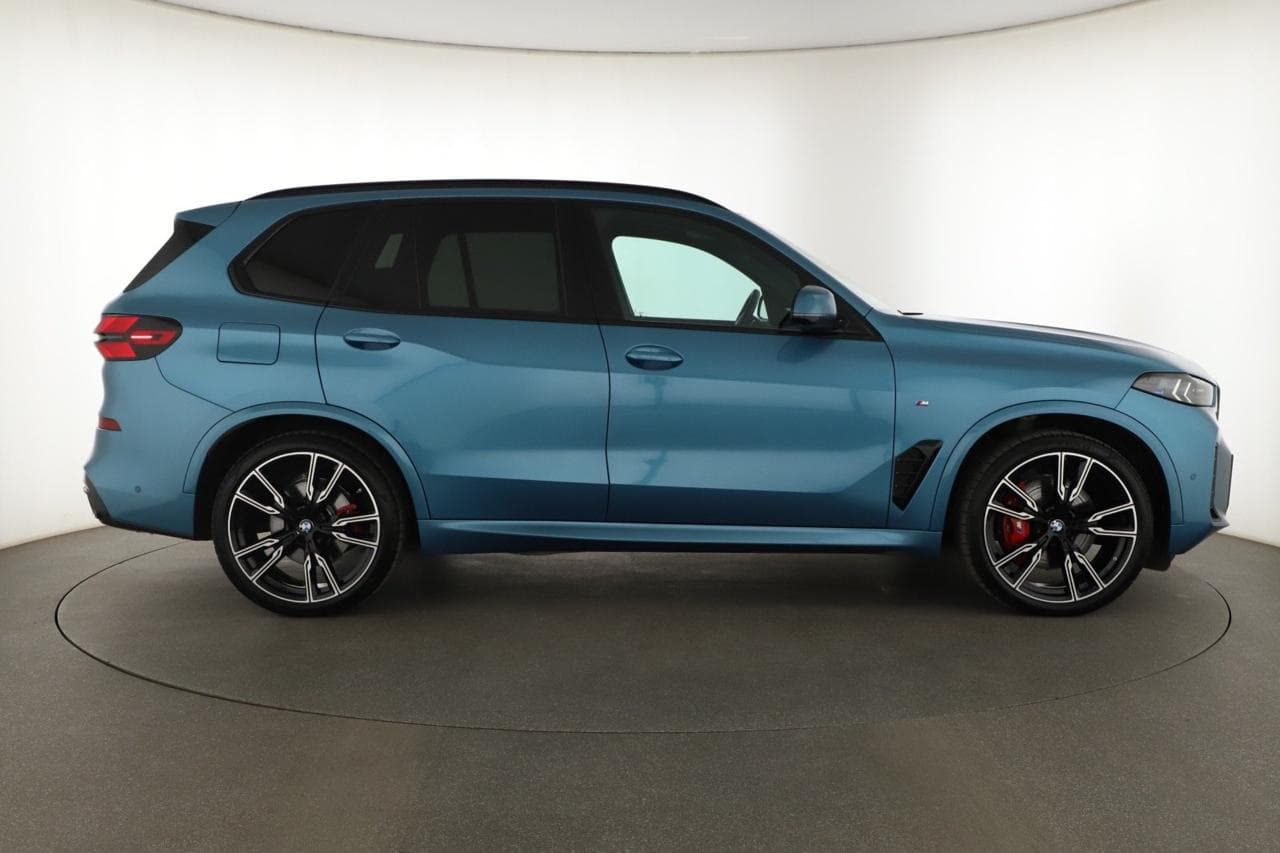 2025 BMW X5 - 8