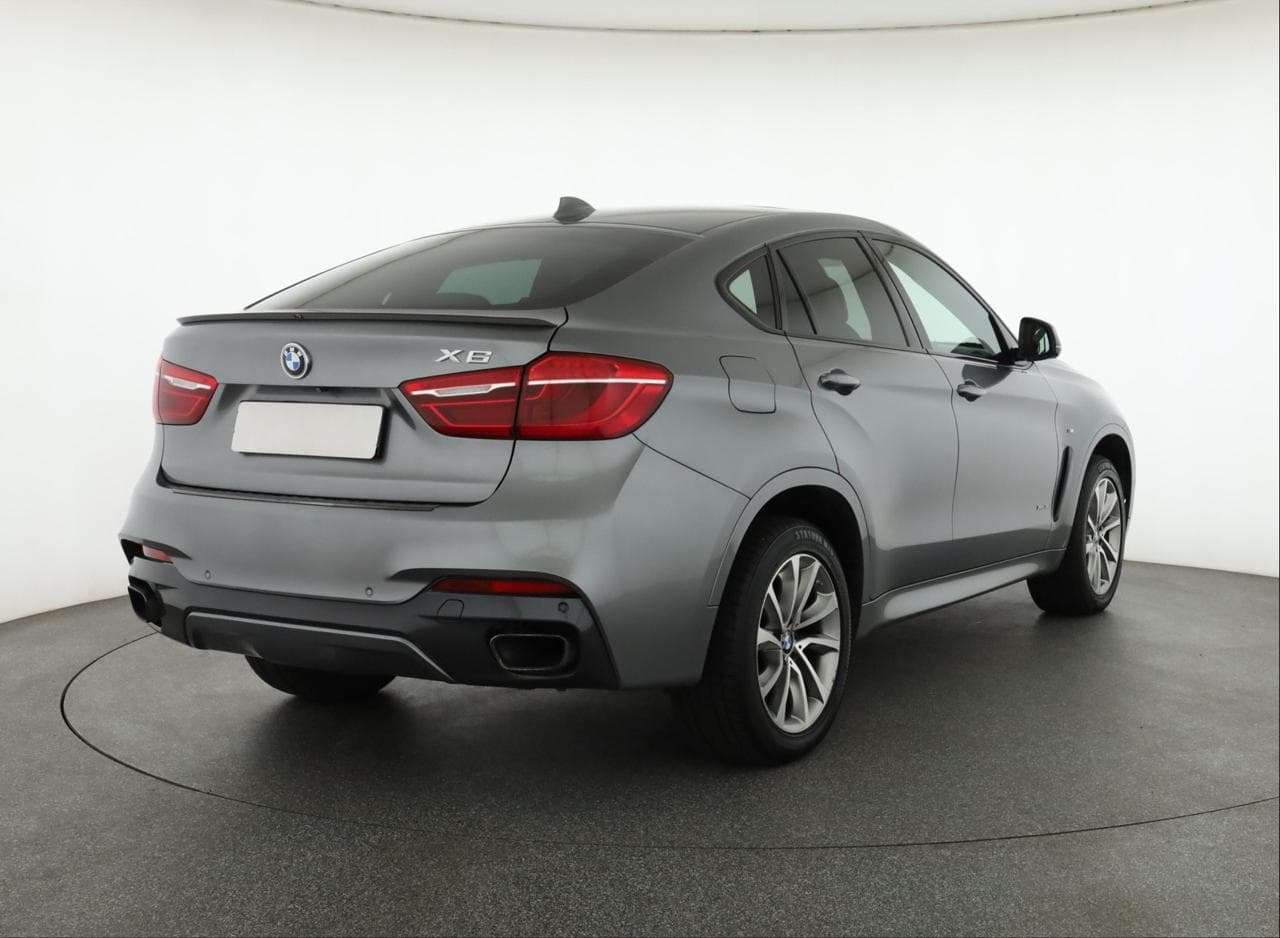 2016 BMW X6 - 12