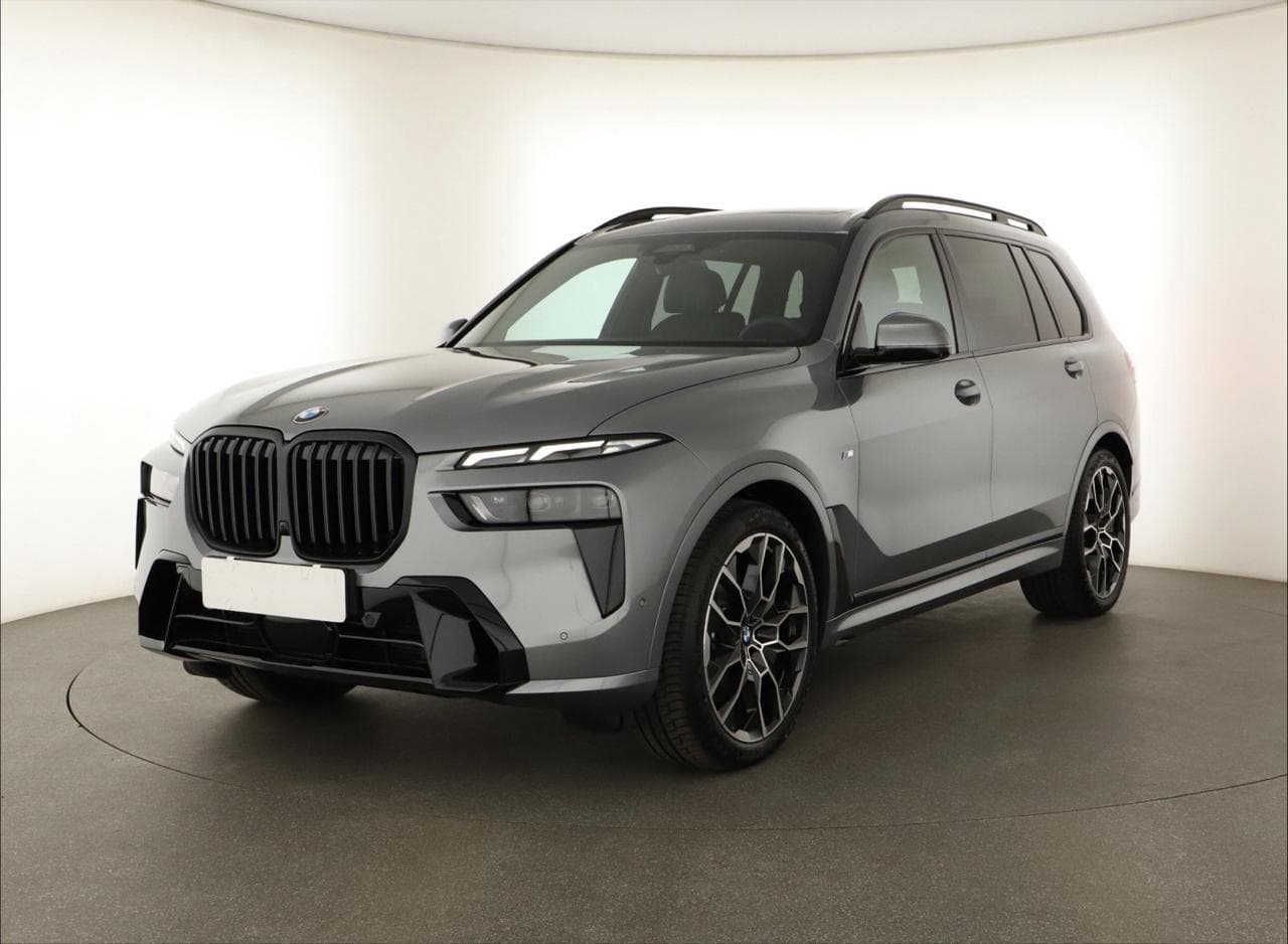 2025 BMW X7 - 3